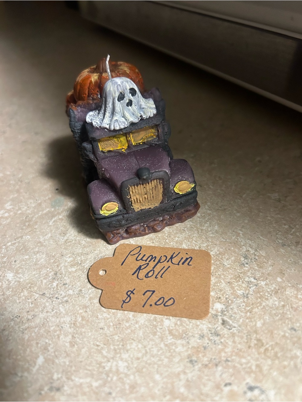 Purple Halloween Pumpkin Truck candle